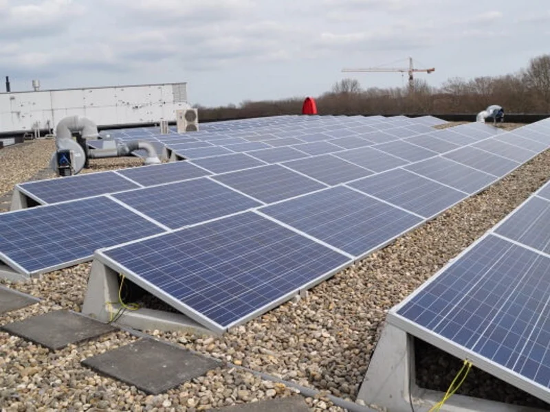 zonnepanelen dak regupol top - zelfklevend