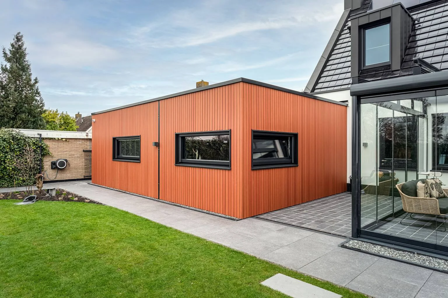 Villa bekleding project in Lemmer, Friesland